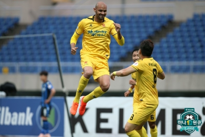 광주 FC 간판 공격수 펠리페가 K리그1(1부리그) 18라운드 최우수선수에 이름을 올렸다.  [사진=한국프로축구연맹]