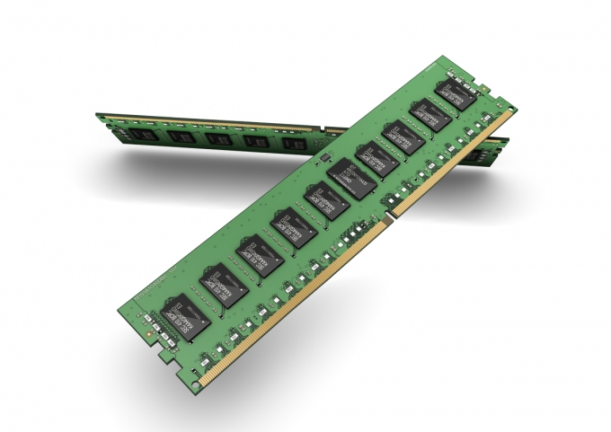 5일 반도체 전문 시장조사업체 D램익스체인지에 따르면 지난달 PC D램(DDR4 8Gb) 고정거래가격은 3.13달러로 8월과 비슷한 수준을 유지했다. [사진=삼성전자]