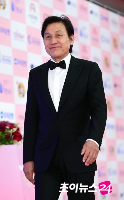 배우 안성기가 제56회 대종상 영화제 레드카펫 행사에 참석했다. [사진=정소희 기자]