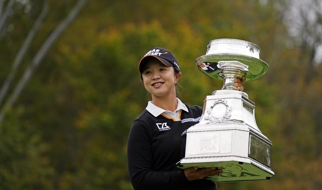 김세영이 12일(한국시간) 미국 펜실베이니아주 뉴타운 스퀘어에 있는 애러니밍크 골프클럽(파70)에서 열린 KPMG 여자 PGA 챔피언십에서 우승을 차지했다. 개인 첫 메이저대회 우승이자 2015년 LPGA투어 데뷔 후 개인 11승째를 올렸다.  [사진=뉴시스]