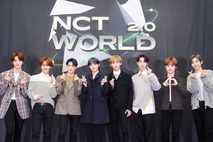 그룹 NCT가 14일 온라인으로 진행된 Mnet 'NCT World 2.0' 제작발표회에 참석해 포즈를 취하고 있다. [사진 제공=Mnet]