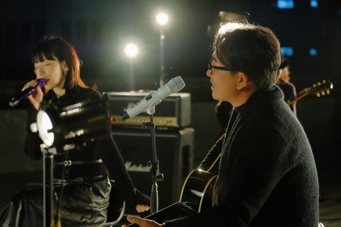 태연이 이승철의 스페셜 싱글 ‘My Love(Duet Ver.)’에 듀엣으로 참여했다. [사진=플렉스엠]