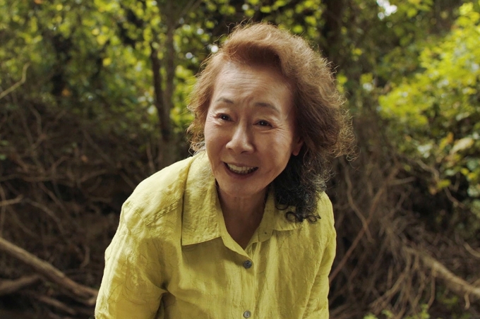 '미나리' 윤여정이 LA비평가협회에서 여우조연상을 수상했다. [사진=판씨네마]