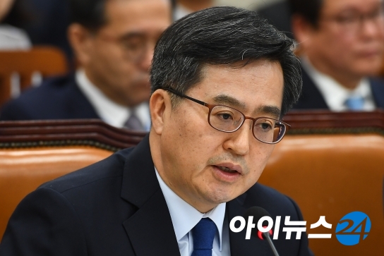 김동연 전 기획재정부 장관 겸 경제부총리