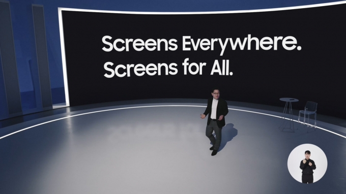 이날 한종희 삼성전자 영상디스플레이사업부장 사장은 사람 중심의 기술을 강조한 '스크린 포 올(Screens for All)' 비전을 제시하기도 했다. [사진=삼성전자]