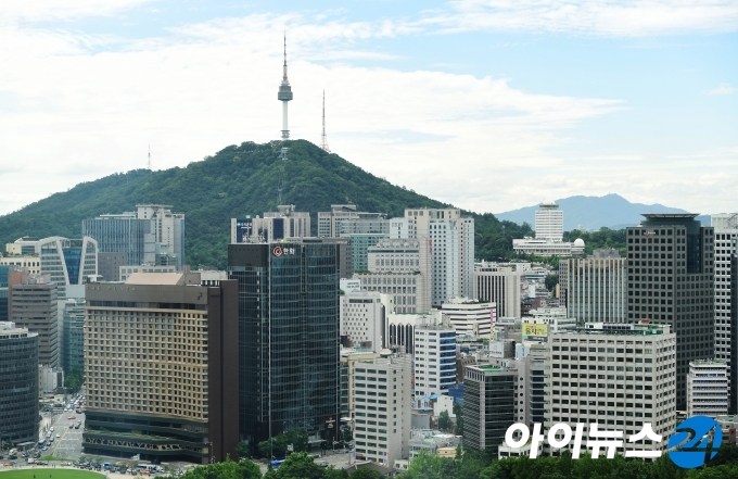 21일 한국경영자총협회(경총)의 '2020년 주요기업 코로나19 관련 사회공헌 조사'에 따르면 34개 응답기업 모두가 지난해 코로나19로 어려움을 겪은 계층을 지원한 것으로 나타났다. [사진=정소희 기자]