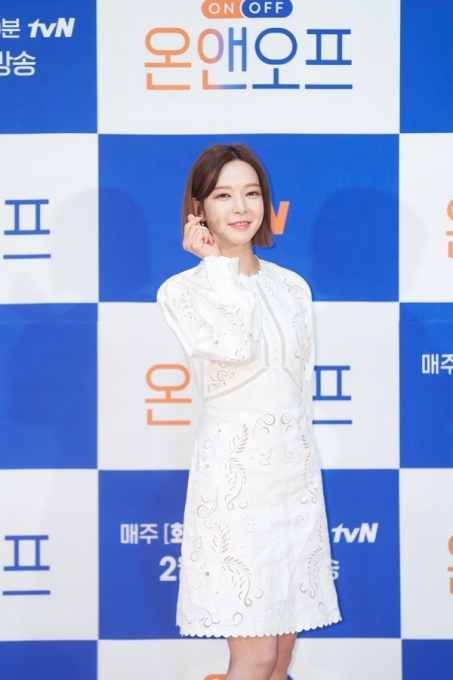 초아가 15일 오전 tvN '온앤오프' 제작발표회에 참석했다.  [사진=tvN]