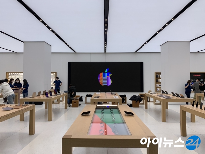 애플이 한국에 스토어를 연 것은 지난 2018년 1월 신사동 가로수길 이후 두 번째다. [사진=서민지 기자]