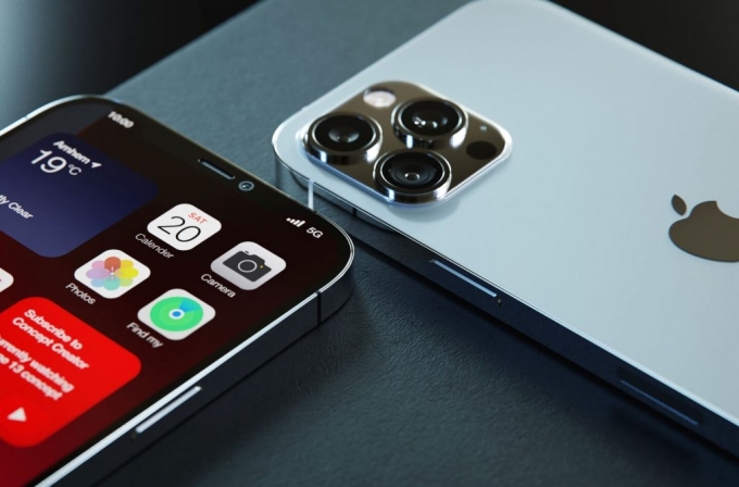 12일 업계에 따르면 애플은 2022~2023년 출시할 아이폰에 폴디드 카메라를 탑재할 전망이다. [사진=레츠고디지털]