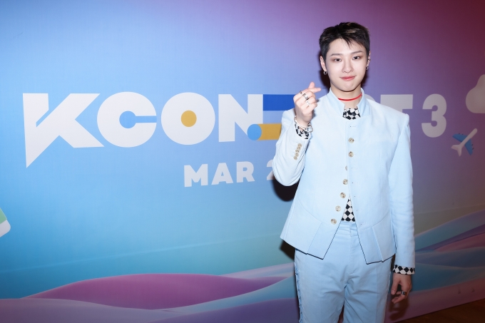 가수 우즈(조승연)가 21일 진행된 온라인 K-컬쳐 페스티벌 'KCON:TACT3(케이콘택트3)'에 참석해 포즈를 취하고 있다. [사진=CJ ENM]