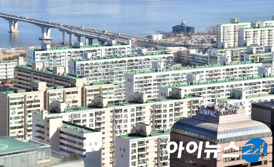서울 여의도 재건축 아파트 모습 [사진=정소희기자]