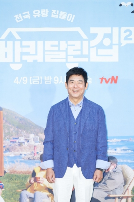 tvN '바퀴 달린 집2' 성동일이 제작발표회에 참석했다.  [사진=tvN ]