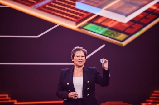 리사 수 AMD CEO가 1일 열린 컴퓨텍스에서 발표하는 모습.  [사진=AMD ]