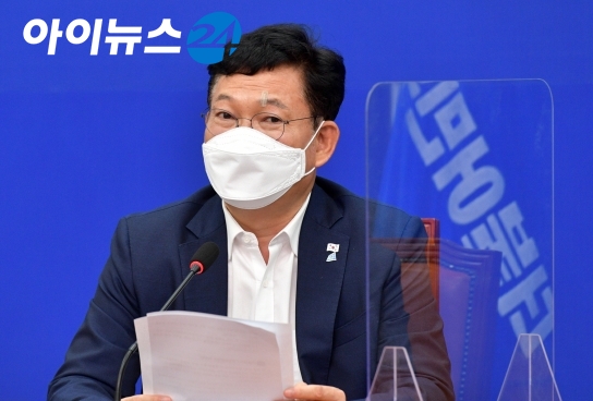 송영길 더불어민주당 대표가 이재용 삼성전자 부회장이 내달 가석방 대상이 될 수 있다고 밝혔다. [사진=김성진 기자 ]