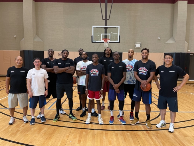 하이어뮤직이 지난 23일 미국에서 열린 TBT Tournament 2021에 참여한 농구팀 'Forces of Seoul'과 파트너십을 체결했다. [사진=하이어뮤직]