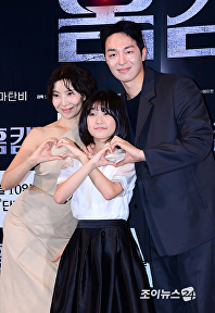 '홈캠' 따뜻한 가족영화? NO! 서늘한 호러영화