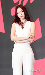 있지 류진, 한소희 똑 닮은 미모