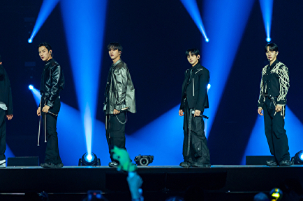 하이라이트 '눈에 띄는 문짝 비주얼'