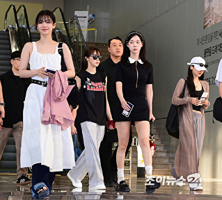 에스파(aespa), 너무 다른 매력의 공항패션