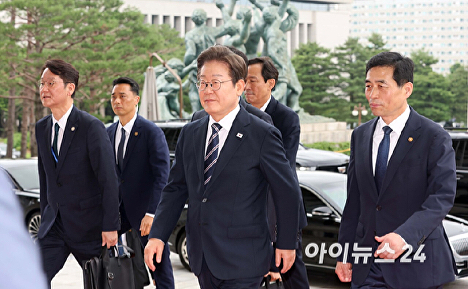 시정연설 위해 국회 찾은 이재명 대통령