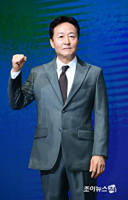 '파인: 촌뜨기들' 김종수, 믿고 보는 배우