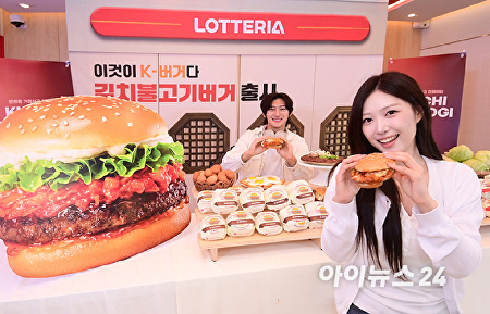 김치와 불고기는 늘 옳다!⋯롯데리아, 김치불고기버거 2종 출시