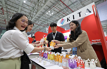 [아이포토] 무협·코엑스, '2025 베트남 국제 프리미엄 소비재전' 개최