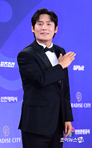 최대훈, 거부할 수 없는 '학씨 아저씨'
