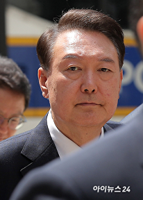 오후 재판 출석하는 윤석열 전 대통령