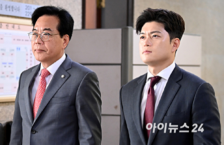 인사청문회 대책회의 참석하는 김용태-송언석