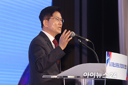 축사하는 김문수