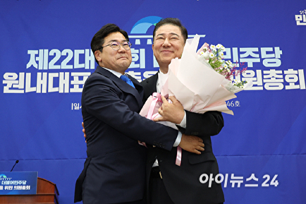 신임 원내대표로 당선된 김병기 의원