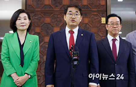 기자회견하는 국민의힘 인사청문특위 위원들