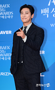 주지훈, 백상 찾은 백강혁 교수