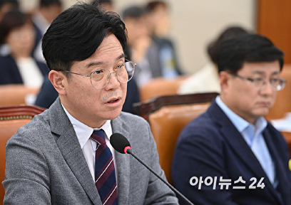 철도사고 관련 답변하는 김영훈 고용노동부 장관