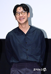 엄태웅, 9년 자숙 끝내고 배우로 복귀 '스마일 어게인'