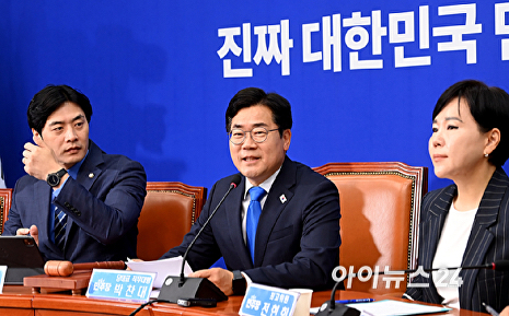 발언하는 박찬대 당대표 직무대행 겸 원내대표