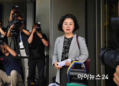 김영선 전 의원, 김건희 특검 출석