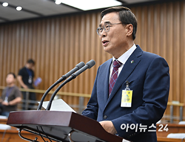 모두발언하는 이종석 국정원장 후보자