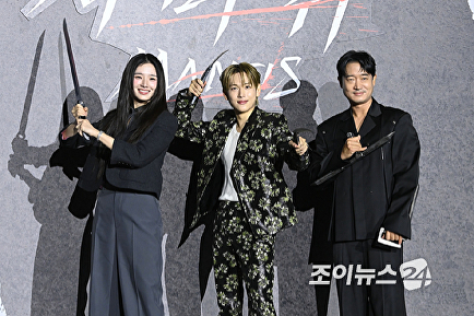 사마귀 '킬러들의 살벌한 포즈'