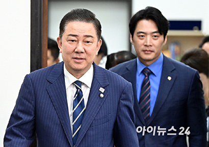 최고위 참석하는 김병기 당대표 직무대행