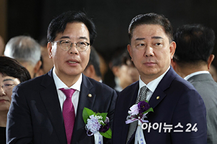 대화 나누는 송언석-김병기