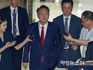 재구속 기로에 선 尹
