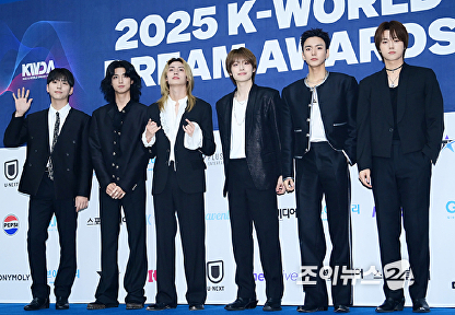 엑스디너리 히어로즈, 남다른 아우라