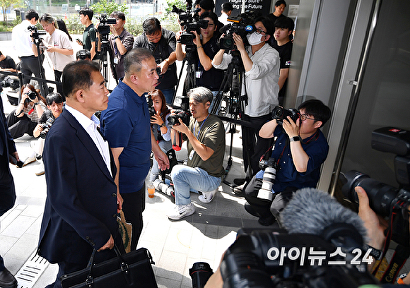 '공천 개입 의혹' 명태균, 김건희 특검 출석