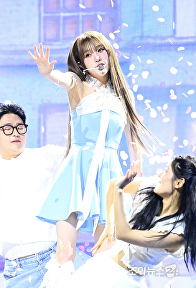 최예나, 러블리 여신