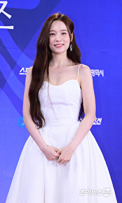 윤소희, 순백의 청순 미모