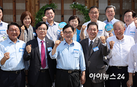 [아이포토] K-바캉스 캠페인 "K-관광 올여름은 국내로 !"