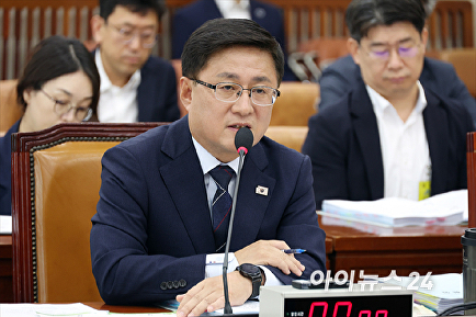 답변하는 김성환 환경부 장관 후보자