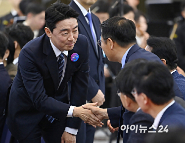 강훈식 의원, 21대 대통령 취임식 참석